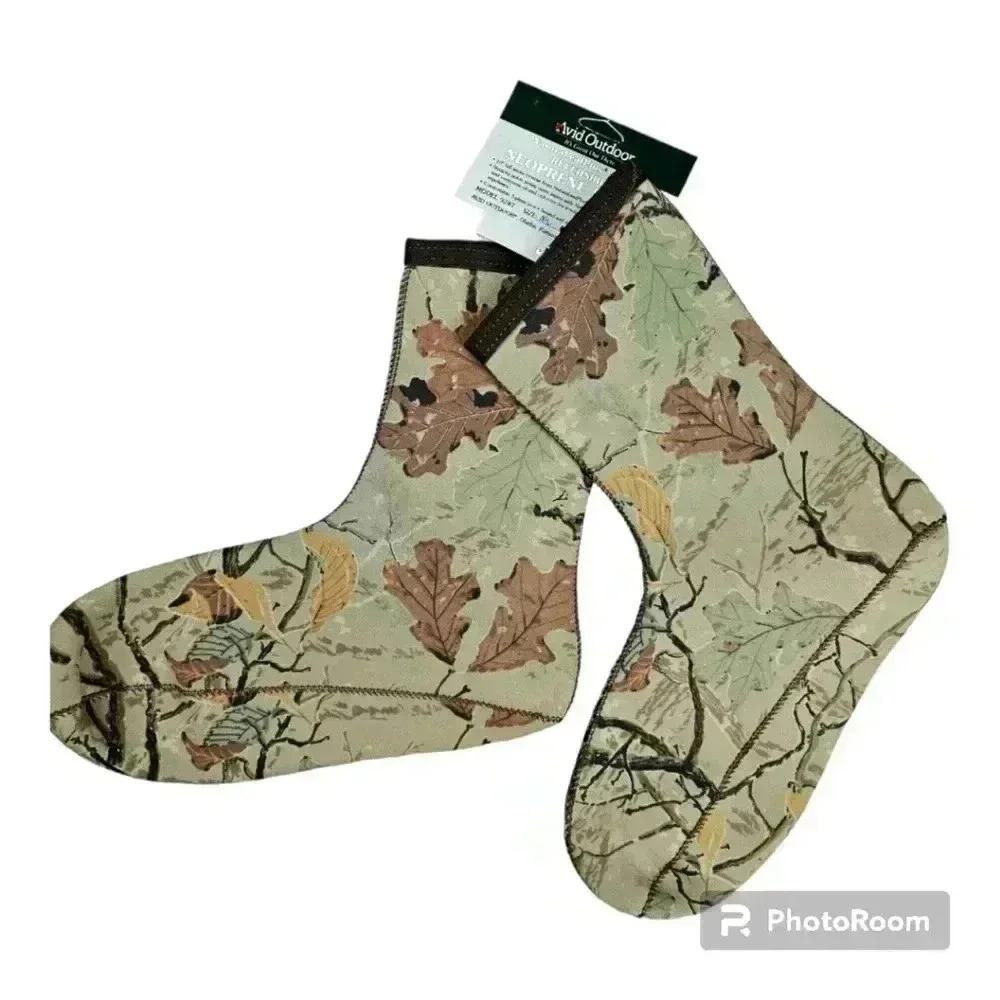Avid Outdoor Naturalleafplus reversible neoprene socks model # 9287 L or XL NWT
